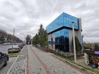 Продаж автономної будівлі в центрі м. Луцька по пр-ту Волі, 48б.