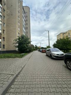 1-но кімнатна квартира вулиця Вовчинецька ( поряд з АТБ) цегляний будинок, 4-й поверх з 9-ти - фото