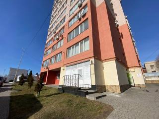 Продаж комерційних площ поруч з ЖК "Яровиця"! - фото