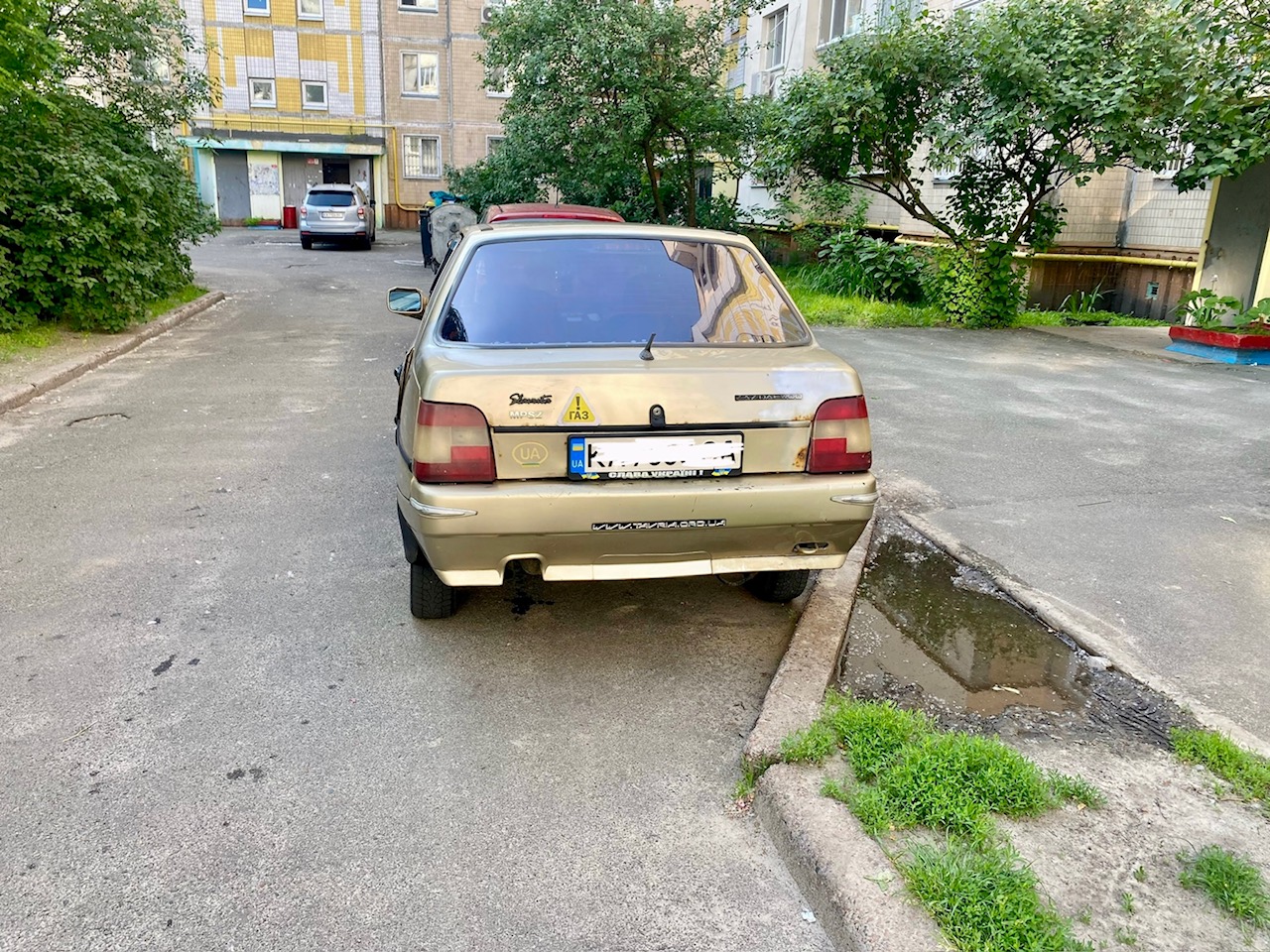 Компактний легковий авто Славута, фото 1 Компактний легковий авто Славута, фото 1