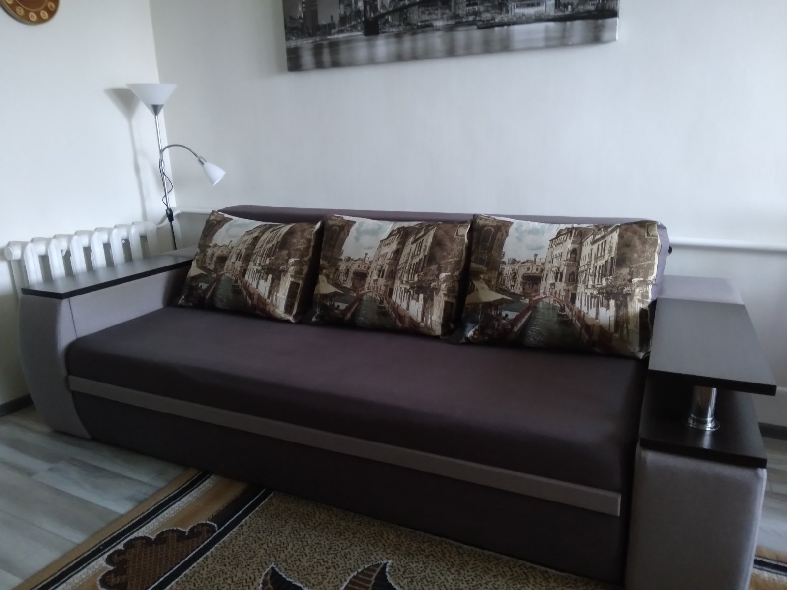 Продається диван розкладний, фото 1 Продається диван розкладний, фото 1