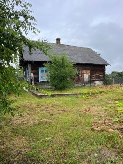 Продам дерев'яний будинок у мальовничому селі Колки (Сарненський район) Продам дерев'яний будинок у мальовничому селі Колки (Сарненський район)