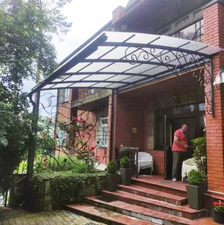 Навіс над входом, навіс над машиною, навіс над двором - виготовлення та встановлення - фото