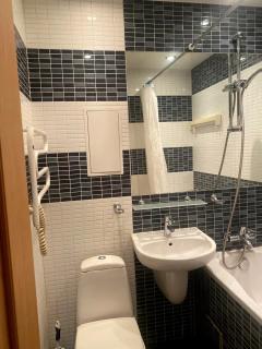 Продається 2-кімнатна квартира, вул. Маричанська (Андрія Бубнова), 8 — Голосіївський район - фото