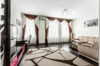 продам простору світлу 2-кімнатну квартиру - фото