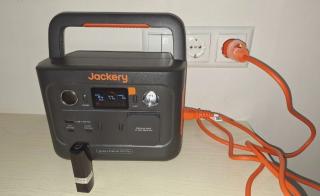 Зарядна станція універсальна Jackery Explorer 300PLS 288WH - фото