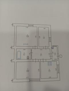 Продам будинок майже в центрі села. 15 соток землі, господарська будівляс Продам будинок майже в центрі села. 15 соток землі, господарська будівляс