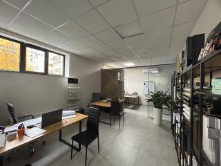 Оренда приміщення в р-н 33 кварталу! - фото