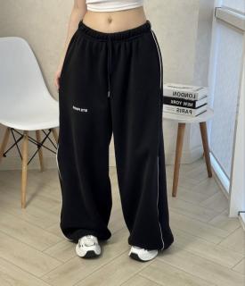 Спортивні штани - фото