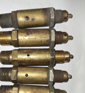 120-3513050 Клапан запобіжний регулювання тиску повітря ЗІЛ, МАЗ, ЛАЗ, КАЗ - фото