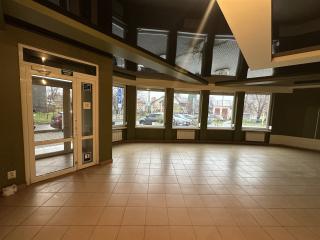 Оренда приміщення в центрі міста біля готелю quot;Українаquot; - фото