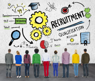 Помічник керівника відділу найму - фото