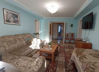 Посуточно Киев. Своя 4комнатная квартира в центре М. Печерская 400м - фото