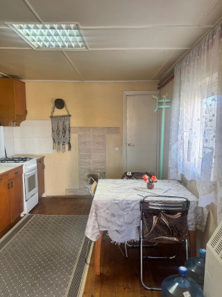 Продається затишний будинок загальною площею 86 м² на ділянці 6 соток Продається затишний будинок загальною площею 86 м² на ділянці 6 соток