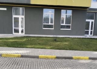 Вікно нове, знято з новобудови - фото