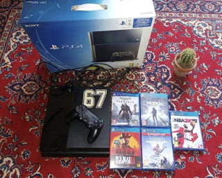 Ігрова консоль Sony Playstation 4 (500 GB) з наліпкою "Сікс Севен" - фото