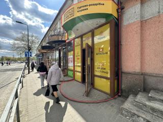 Оренда фасадного приміщення по вул.Сенаторки Левчанівської! - фото