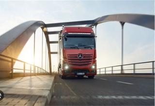 Водій C+E на Mega з тентованим напівпричепом — 95 €/день, база у Польщі