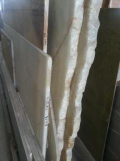 Волшебные оникс и мрамор в плитке и слябах на складе. Стоимость самая низкая в Украине. - фото