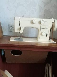 Продам робочу швейну машинку - фото