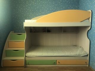 двоярусне ліжко L-class від Snite, в комплекті сходи б/у - фото