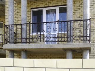 Ковані та зварені балконні перила (огорожі для балкона) Ковані та зварені балконні перила (огорожі). - фото