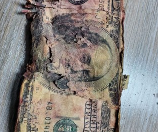 Заміна старих та пошкоджених банкнот в Одесі - фото