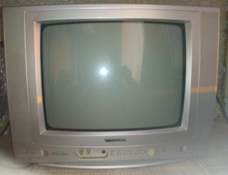 телевізор (маленький) TOSHIBA - фото